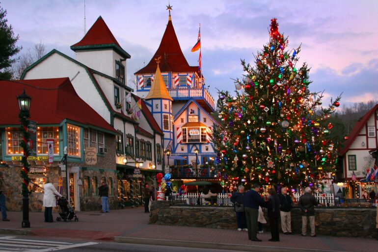A photo of downtown Helen, Georgia, during the Christmas season